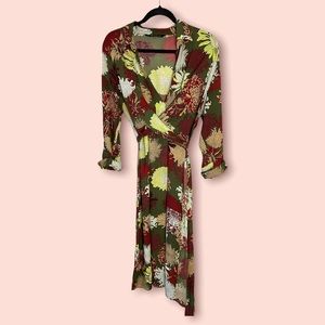 Zara wrap dress. Lightly used and in great condition.